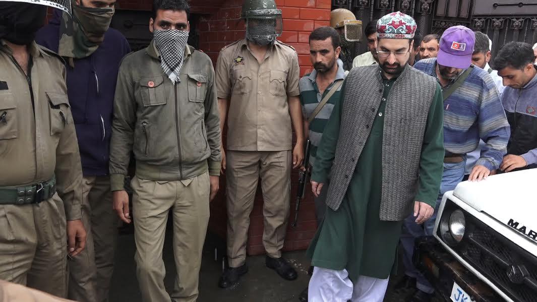 Mirwaiz condemns govt for sabotaging ‘Kulgam Chalo’